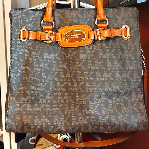 $200.00 - Picture 1 of 1